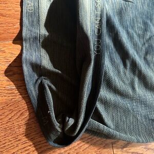 Lululemon men’s size medium tee shirt